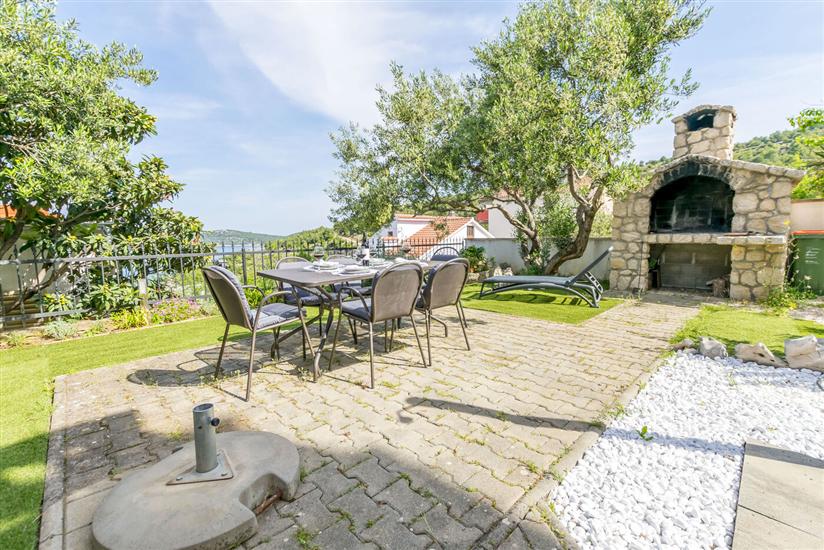 Apartment Kiara near the beach