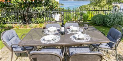 Apartment Kiara near the beach Bilo (Primosten), Size 65.00 m2, Airline distance to the sea 210 m