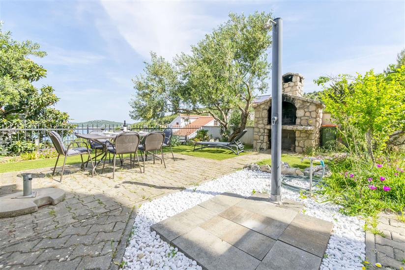 Apartment Kiara near the beach