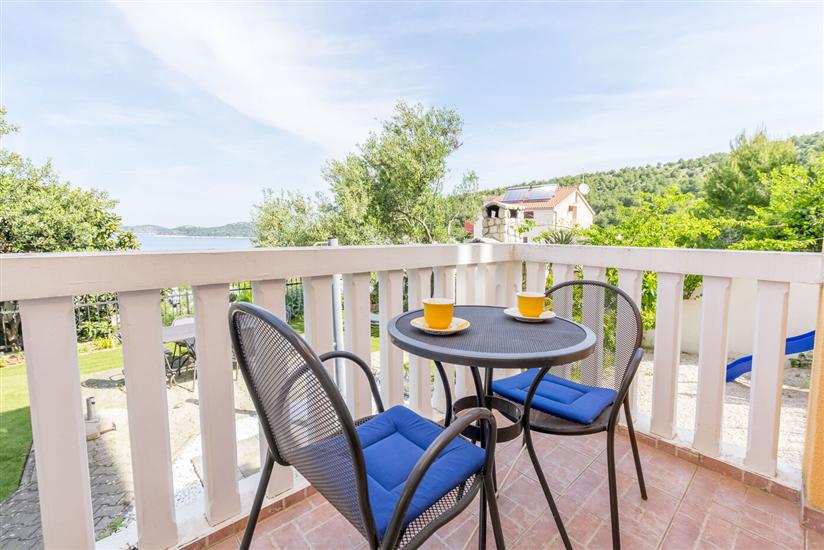 Apartment A1, for 6 persons