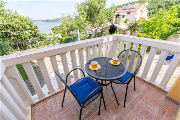 Apartment A1, for 6 persons