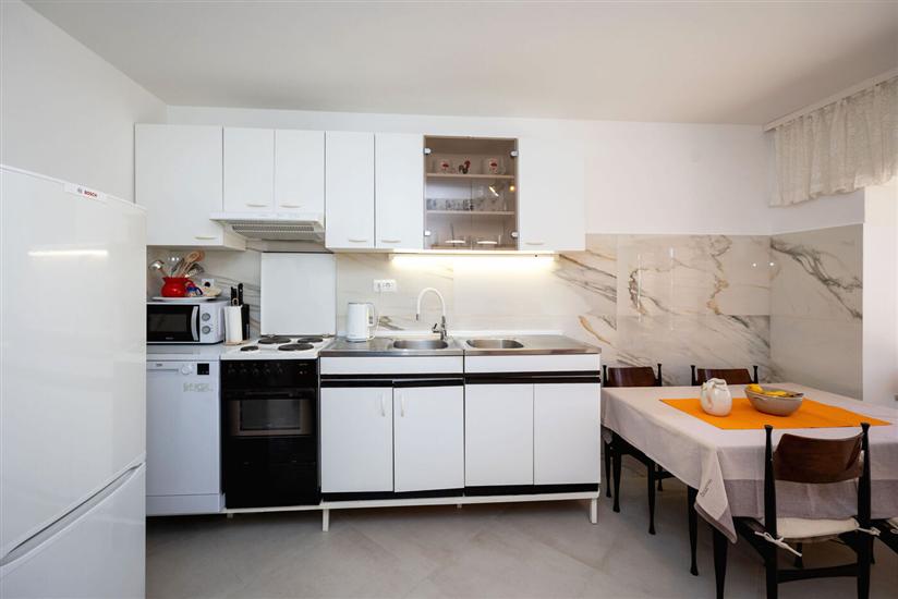 House K1, for 8 persons