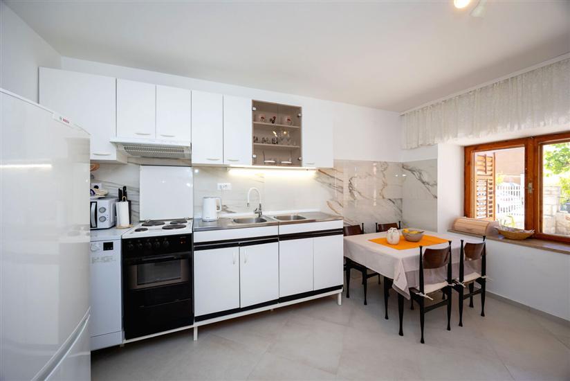 House K1, for 8 persons