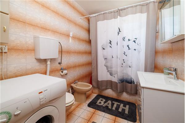 Apartment A2, for 6 persons