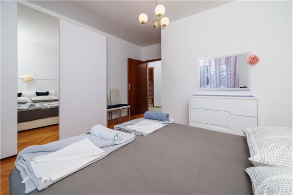 Apartment A2, for 6 persons