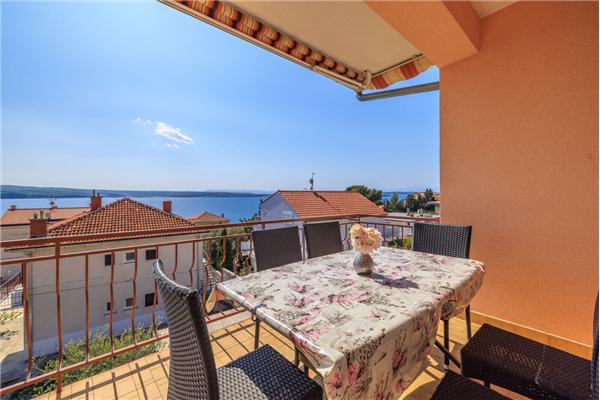 Apartment A2, for 6 persons