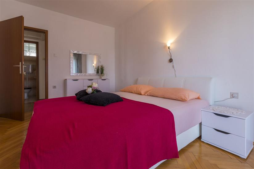 Apartment A2, for 6 persons