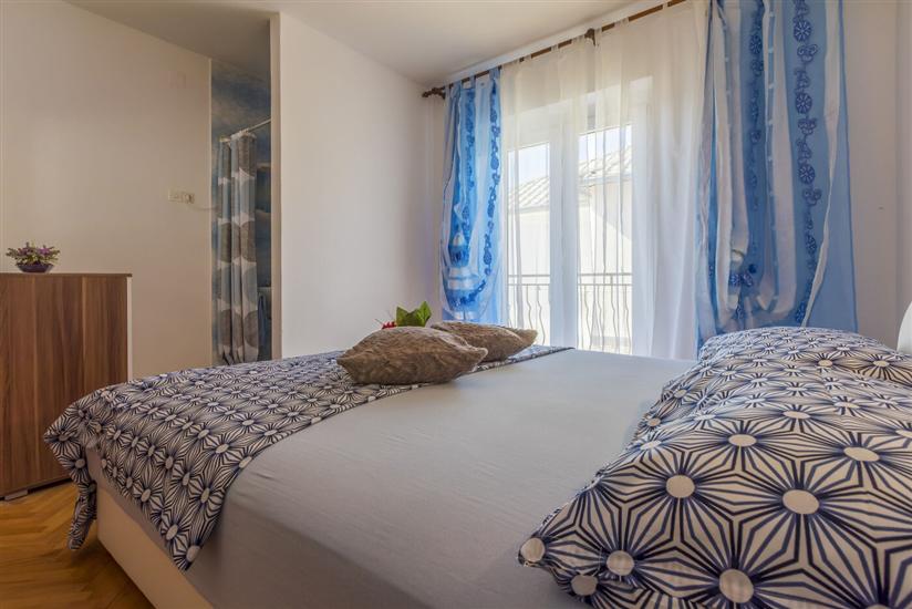 Apartment A2, for 6 persons