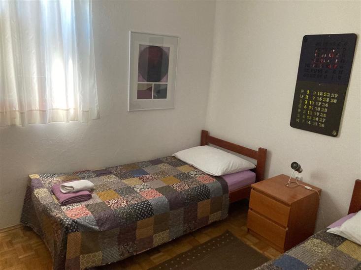 Apartment A1, for 5 persons