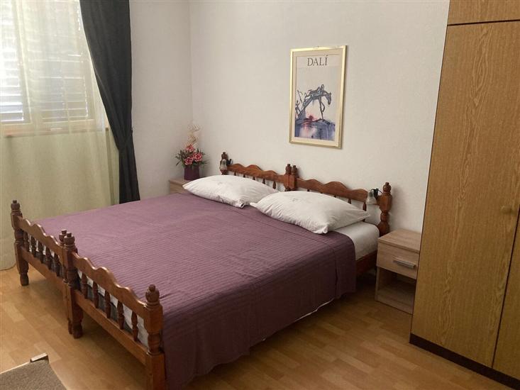 Apartment A1, for 5 persons