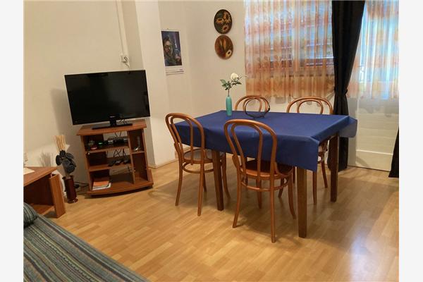 Apartment A1, for 5 persons