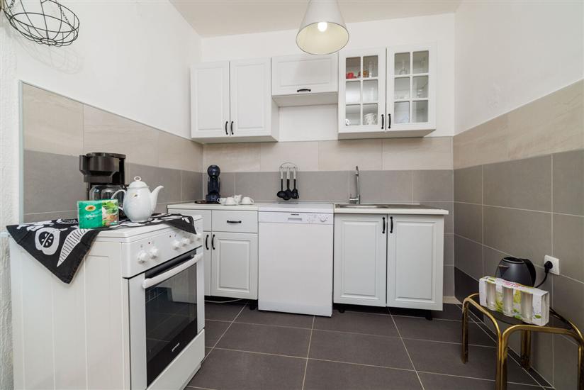 Apartment A1, for 5 persons