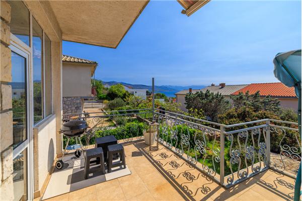 Apartment A1, for 5 persons