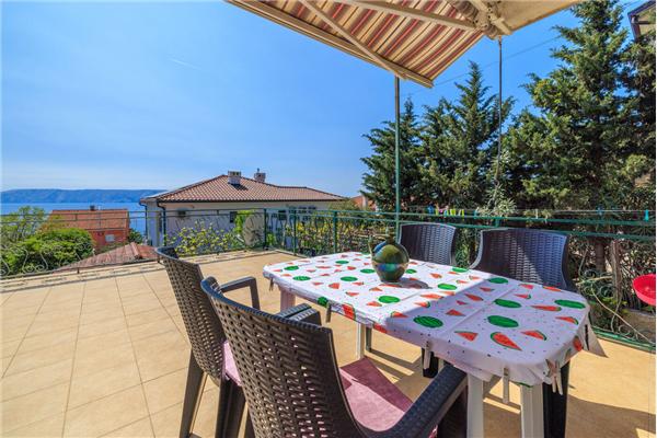 Apartment A1, for 5 persons