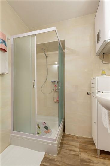 House K1, for 8 persons