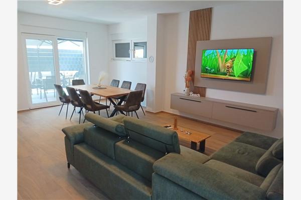 House K1, for 8 persons