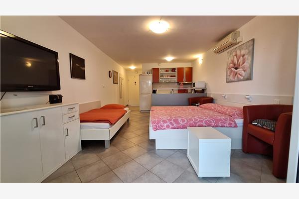 Apartment A1, for 3 persons