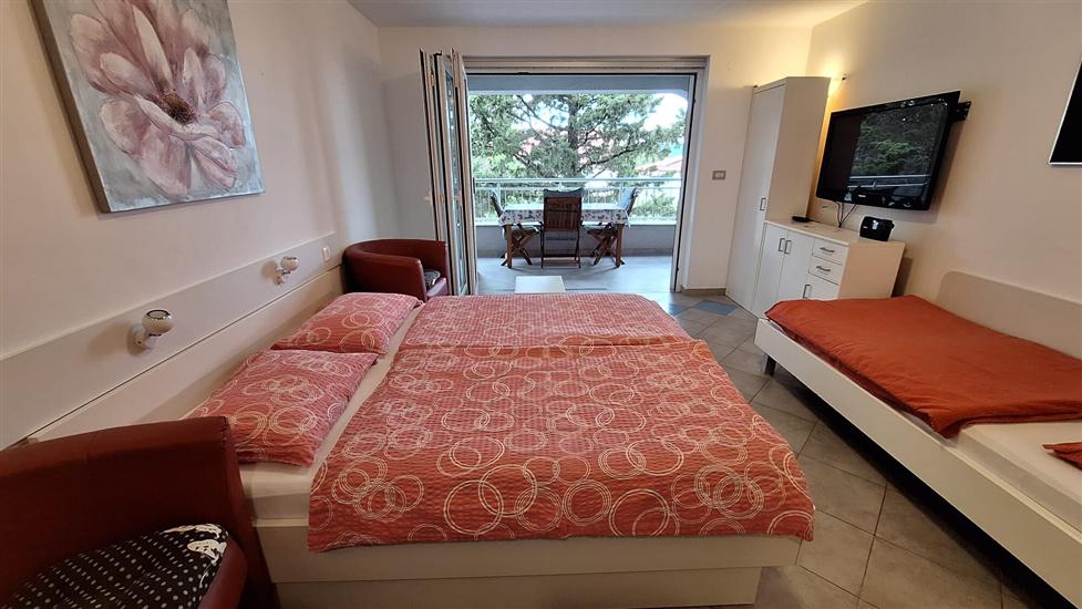 Apartment A1, for 3 persons