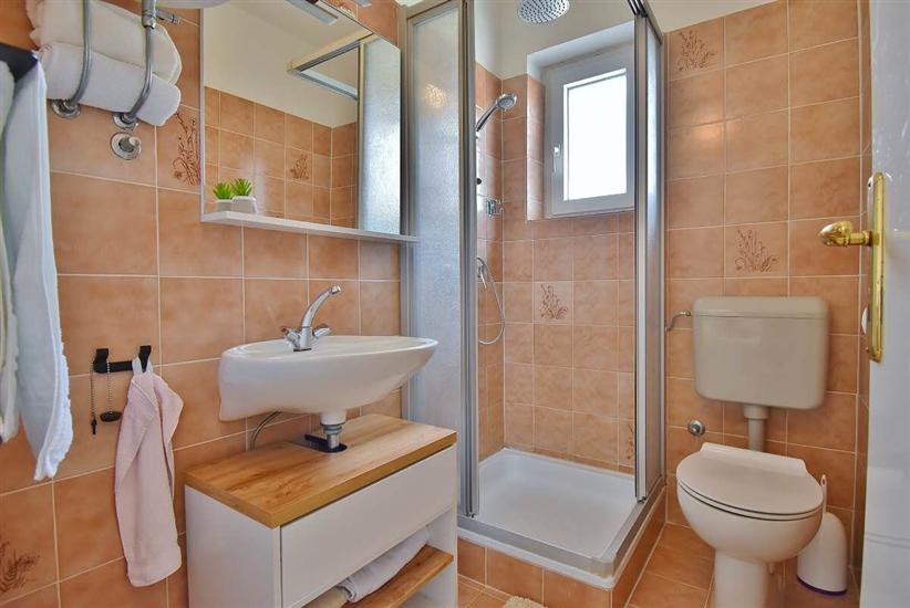 Apartment A1, for 6 persons