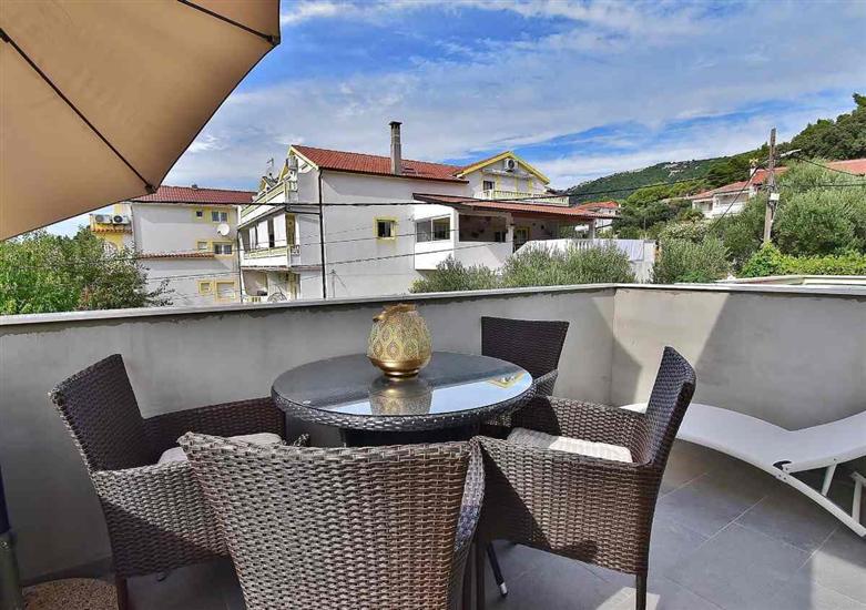 Apartment A1, for 6 persons