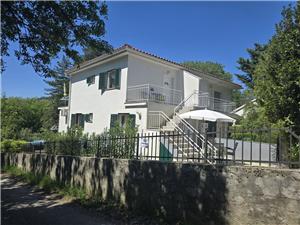 Apartments Inka Njivice - island Krk, Size 40.00 m2, Airline distance to the sea 50 m