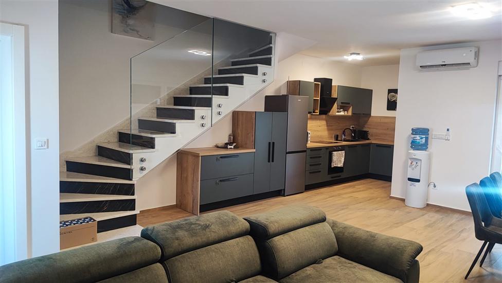 House K1, for 8 persons