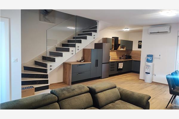 House K1, for 8 persons