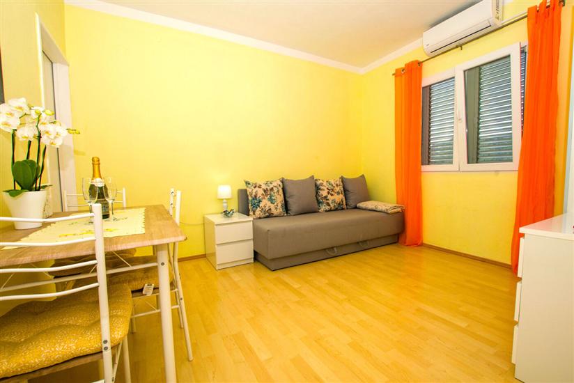 Apartment A1, for 3 persons