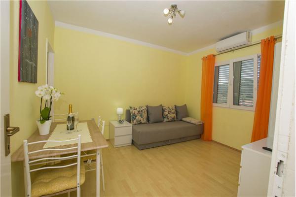 Apartment A1, for 3 persons