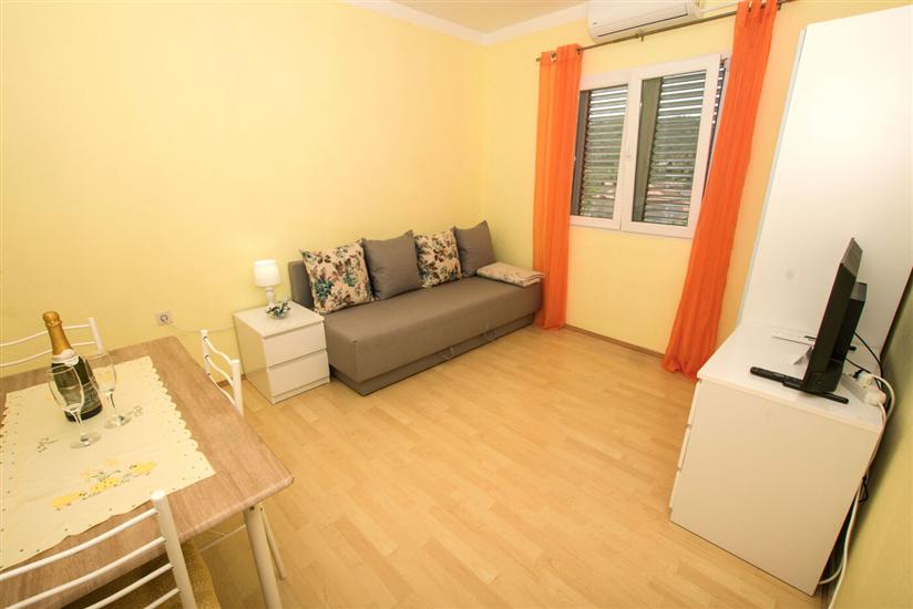 Apartment A1, for 3 persons