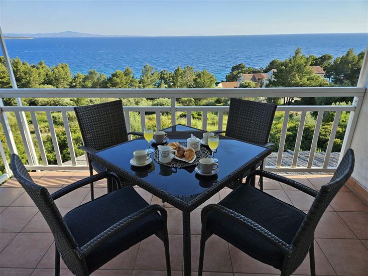 Apartment A1, for 6 persons