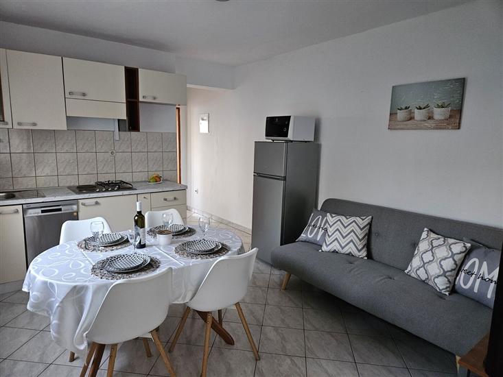 Apartment A1, for 6 persons