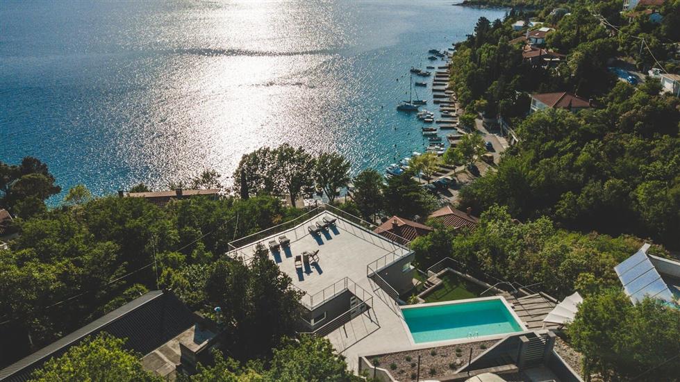 Villa Ella