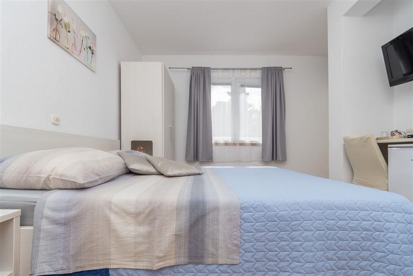 Room S3, for 2 persons