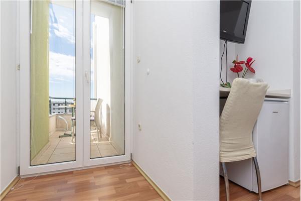 Room S3, for 2 persons