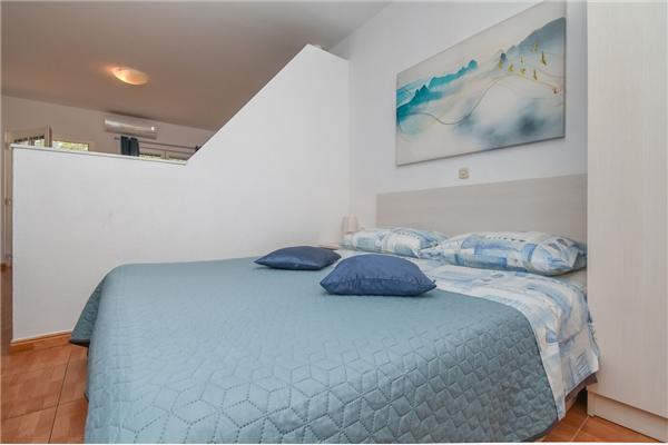 Apartment A7, for 2 persons