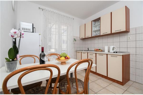 Apartment A4, for 4 persons