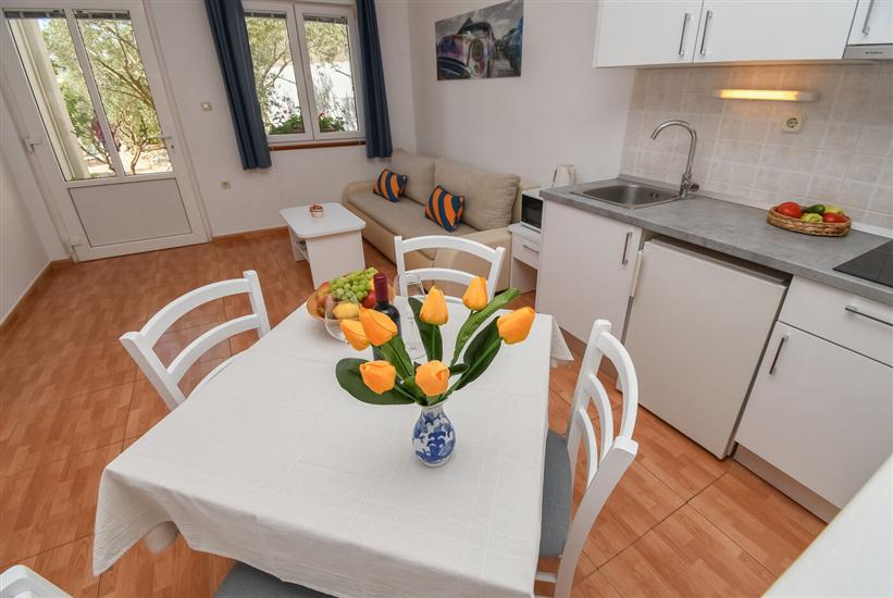 Apartment A7, for 2 persons