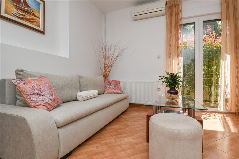 Apartment A6, for 4 persons