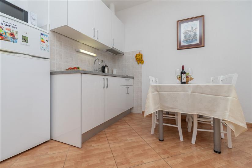 Apartment A6, for 4 persons
