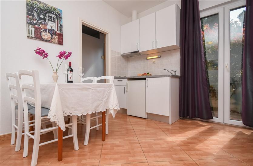 Apartment A5, for 4 persons