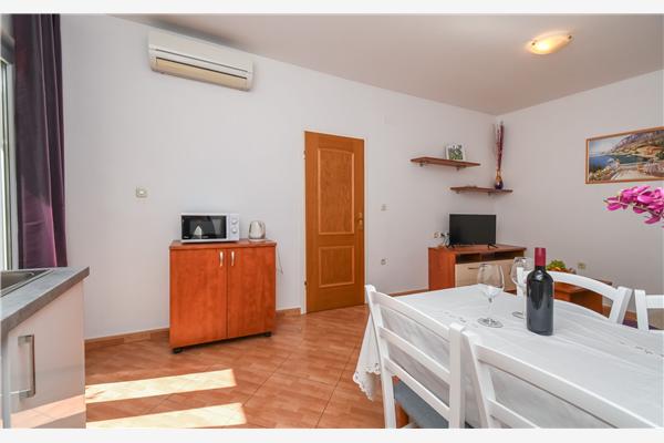 Apartment A5, for 4 persons