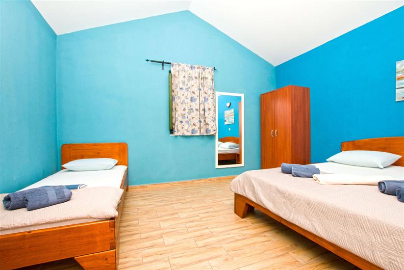 Apartment A1, for 5 persons