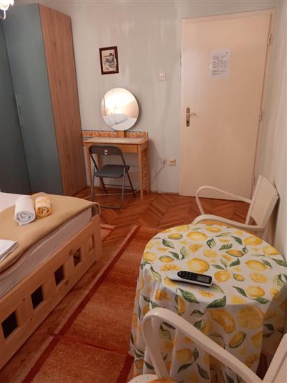 Room S3, for 2 persons