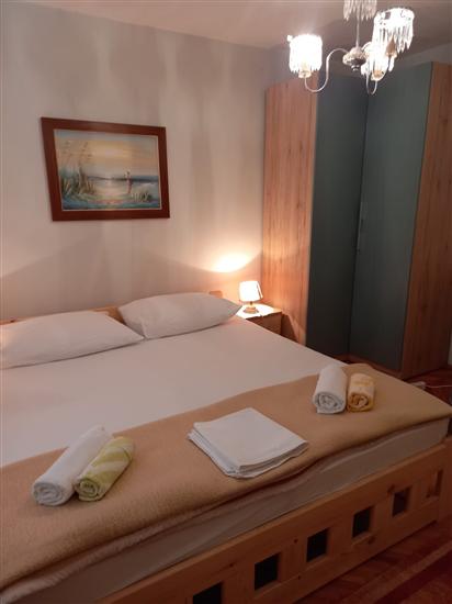 Room S3, for 2 persons