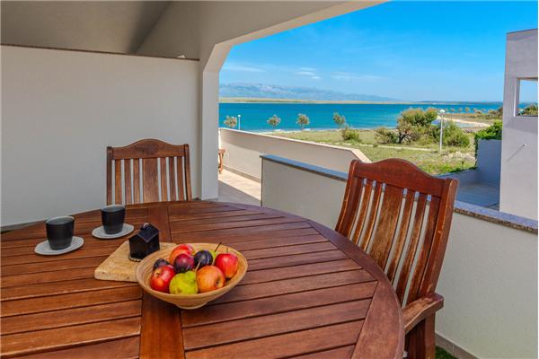 Apartment A2, for 5 persons