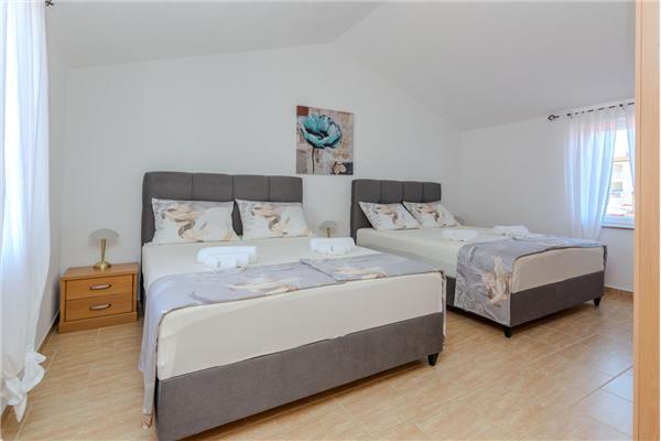 Apartment A2, for 5 persons