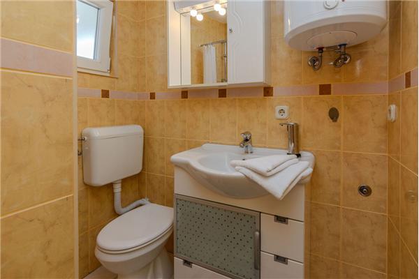 Apartment A2, for 5 persons