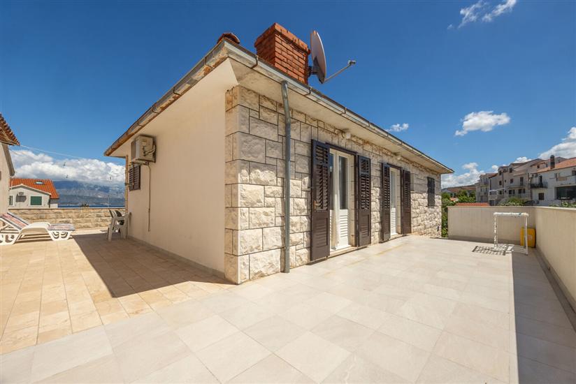 Apartment A1, for 8 persons