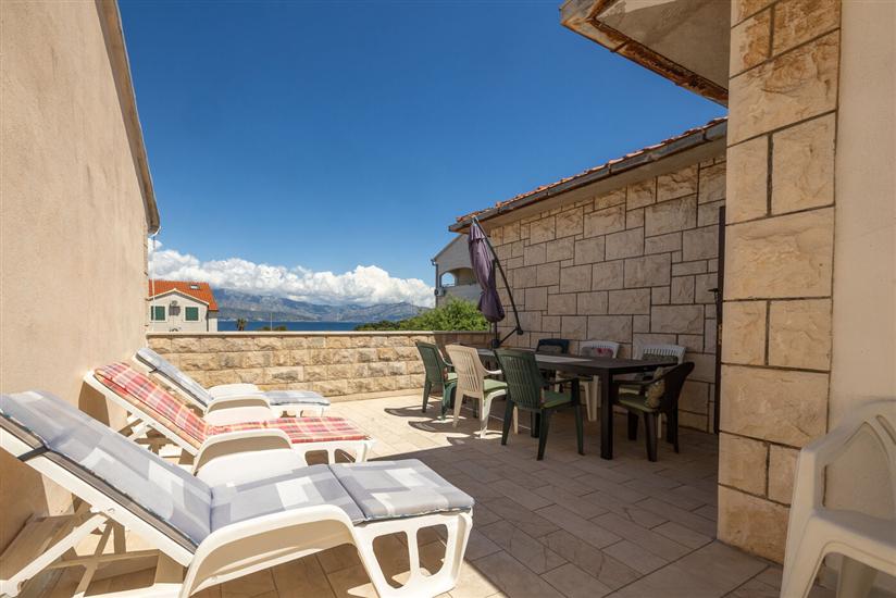Apartment A1, for 8 persons